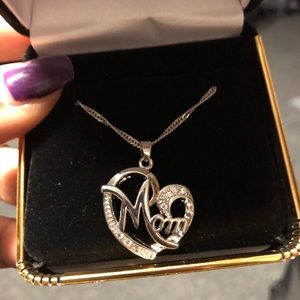 Beautiful mom necklace